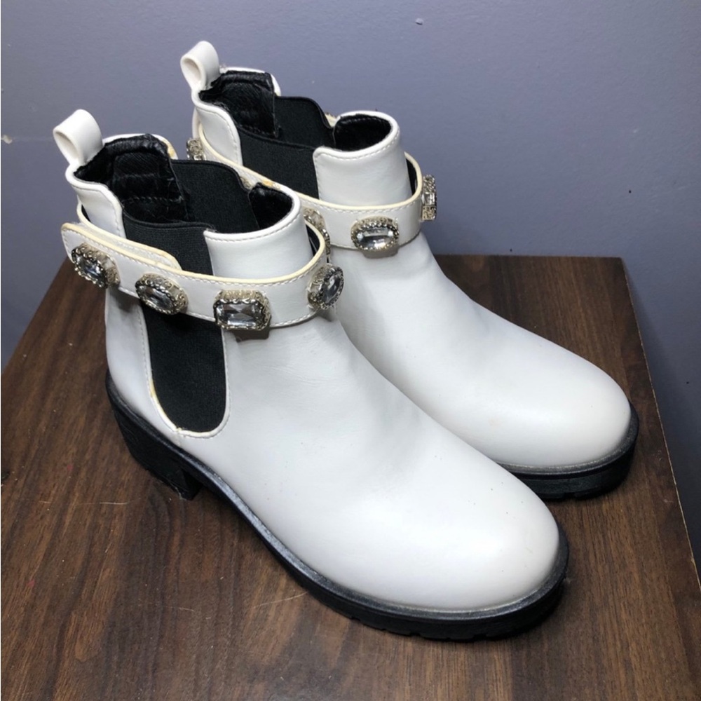 Stylish White Ankle Boots with Embellished Straps